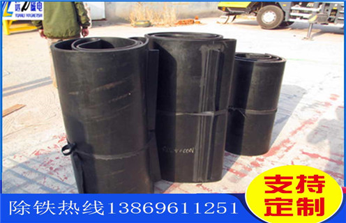砂廠(chǎng)原料皮帶如何加，除鐵器廠(chǎng)家供應四川皮帶式除鐵器
